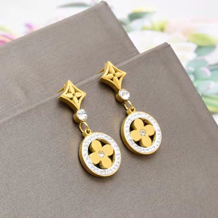 Khuyên Tai Thép Không Gỉ Hình Hoa Bốn Lá Không Gây Dị Ứng Thời Trang Mới 2023 Dành Cho Bạn Nữ