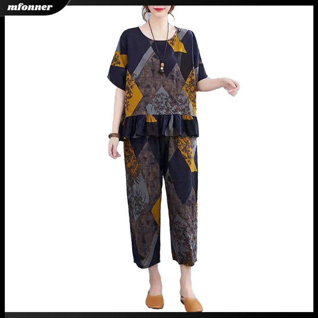 Set 2 Món Áo Thun Tay Ngắn Cổ Tròn In Họa Tiết Phong Cách Retro + Chân Váy Xếp Ly Thời Trang Cho Nữ