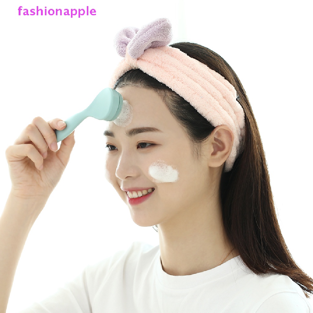 Cọ Silicone Rửa Mặt Mát Xa Loại Bỏ Mụn Đầu Đen Tiện Dụng