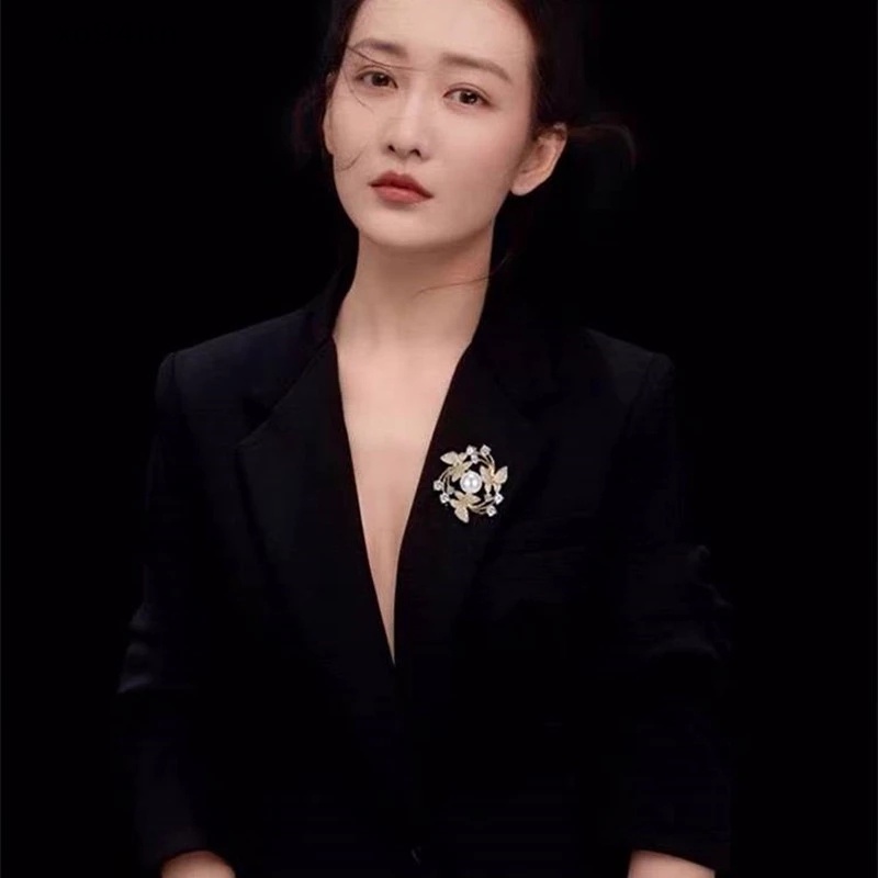 Ghim Cài Áo Hình Bướm Đính Ngọc Trai Nhân Tạo Thời Trang