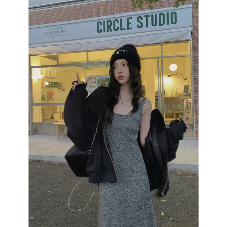 Đầm Yếm Dệt Kim Dáng Dài Màu Xám Thiết Kế Đơn Giản Quyến Rũ Thời Trang Xuân