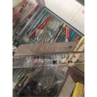 10 chiếc lưỡi dao dọc giấy to deli 2011 _DCG