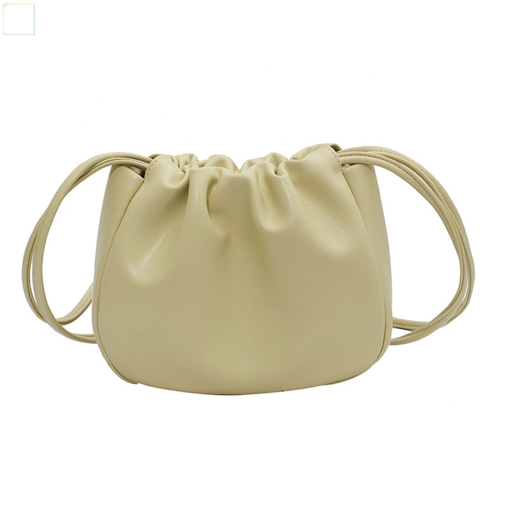 Túi Đeo Vai Xếp Ly Tối Giản Với Bề Mặt Mịn Và 4 Màu Khác Nhau