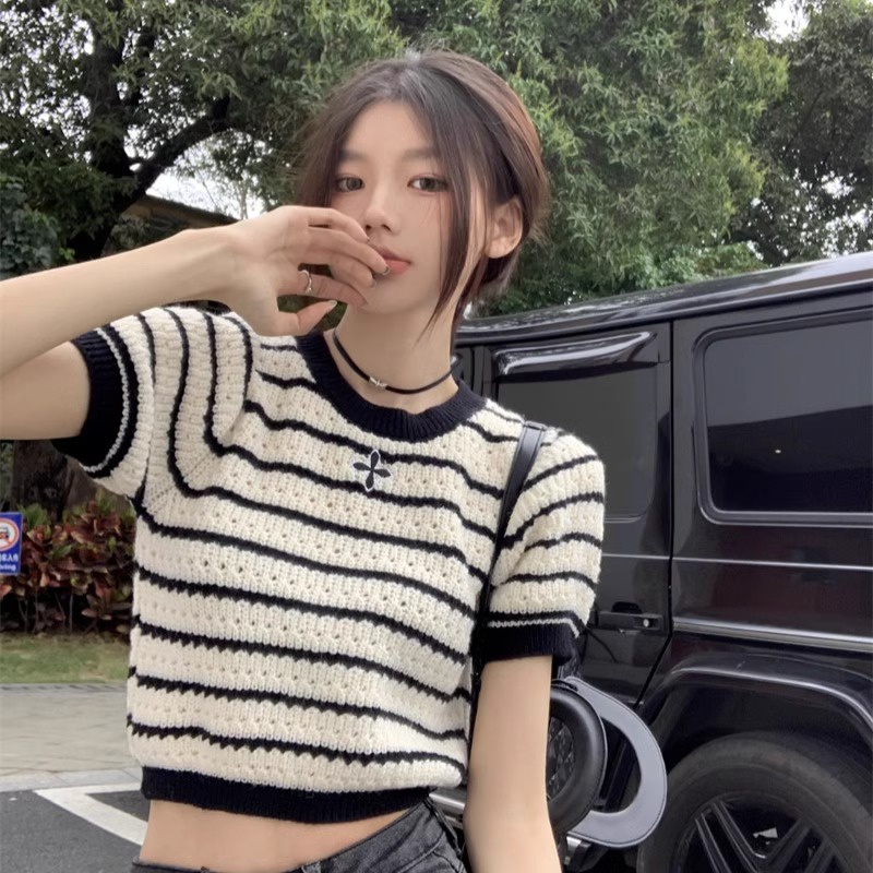 SUXI  Áo Thun Croptop Dệt Kim Tay Ngắn Dáng Ôm Họa Tiết Kẻ Sọc Thời Trang Mùa Hè Cho Nữ