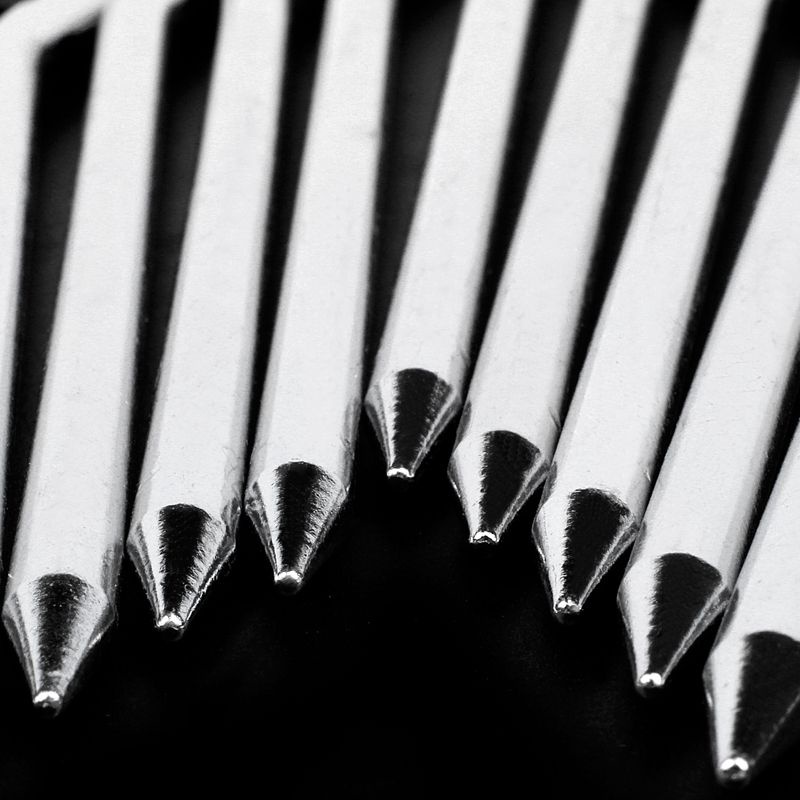 Cọc Dựng Lều Bằng Kim Loại Dài 18cm Kèm 10 Chốt Cố Định