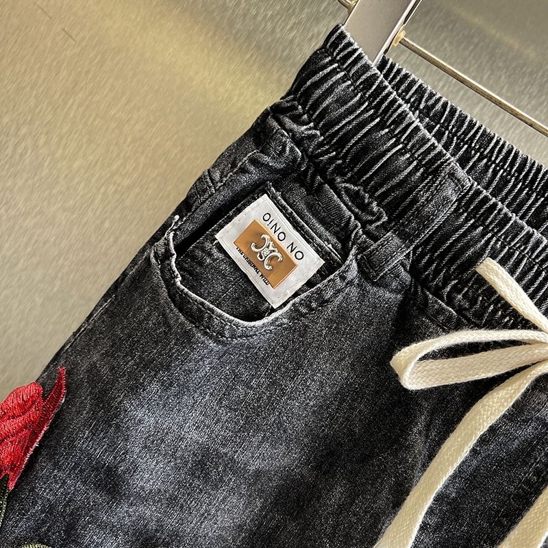 Quần Jean Nữ Lưng Thun Thêu Hoa Hồng Xinh Xắn