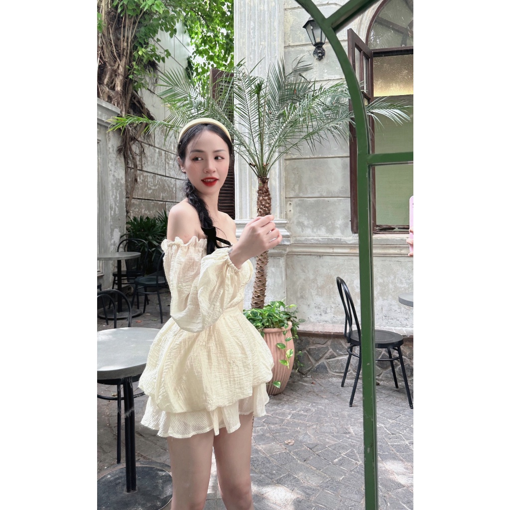 Set áo nude hoa nổi trễ vai + chân váy