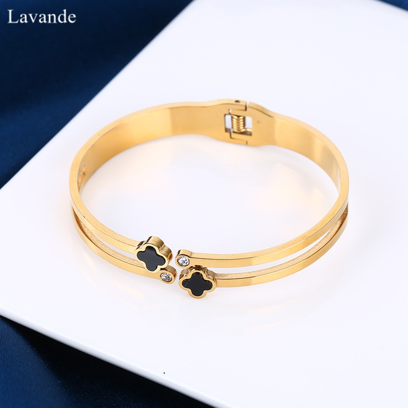 Vòng Tay Cỏ Bốn Lá Bằng Thép Titan Nhẹ Sang Trọng Chống Thấm Nước Không Phai Màu 18K Gold Girl S01L0702