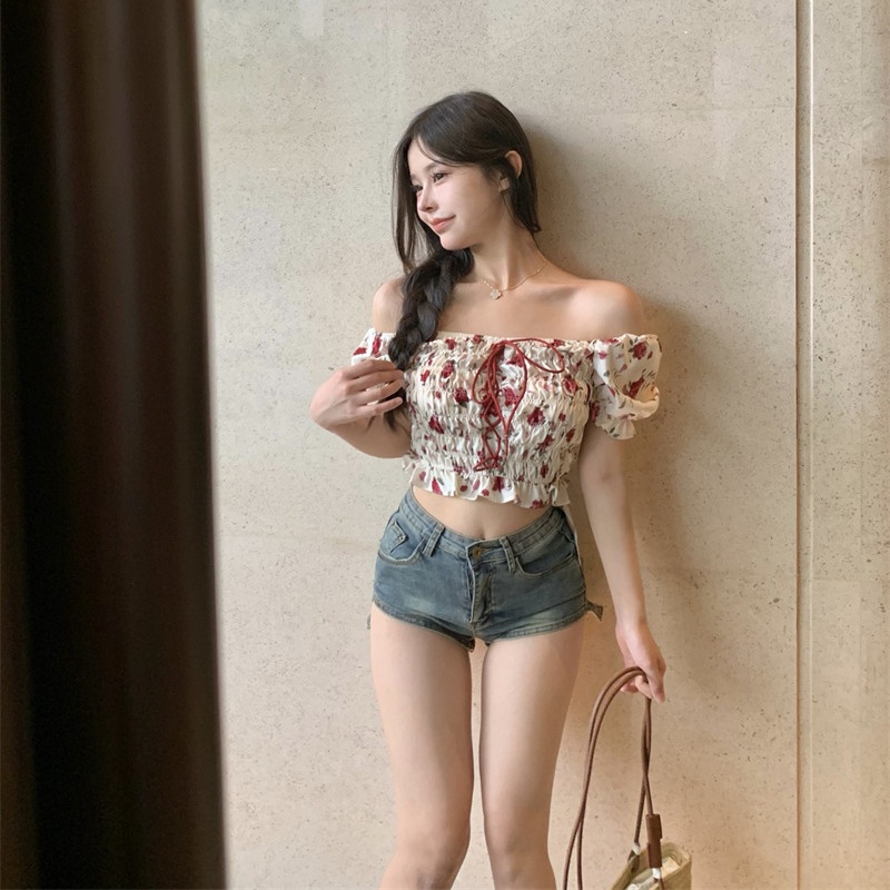 Áo Kiểu Trễ Vai Tay Ngắn Hoạ Tiết Hoa Thời Trang Mùa Hè Cho Phái Nữ