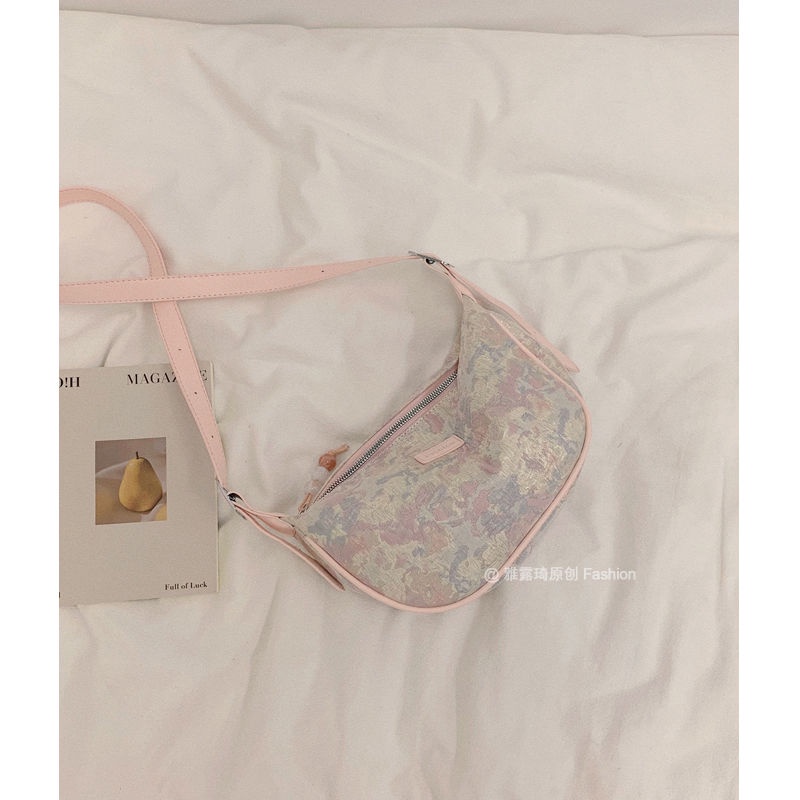 Túi Xách Đeo Vai Vải Lụa Thêu Hình Bánh Bao Thời Trang Nữ 2