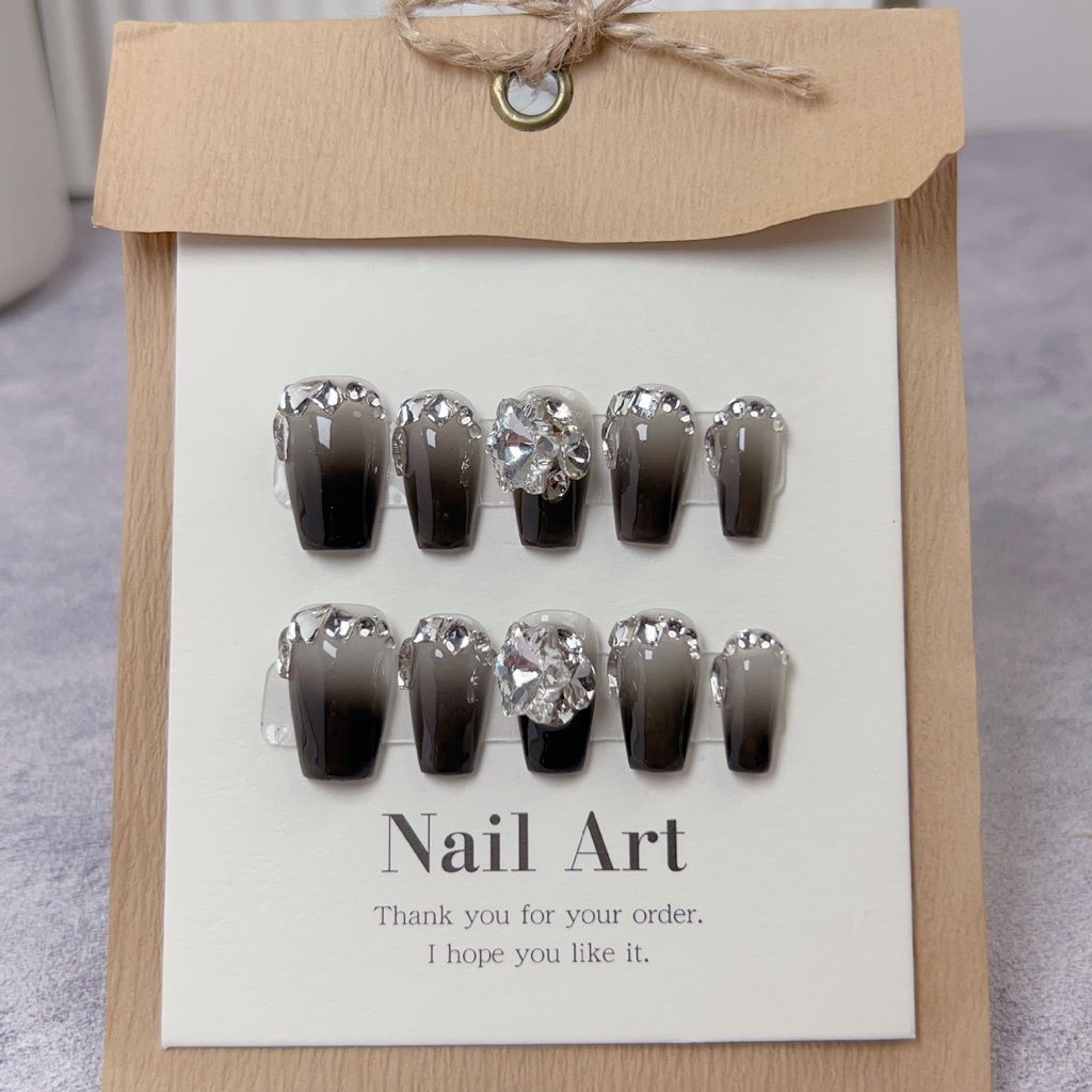 [HANDMADE] Móng Tay Giả Kim Cương Đen Gradient Ánh Sáng Đen Sang Trọng Tái Sử Dụng Và Tháo Rời Được