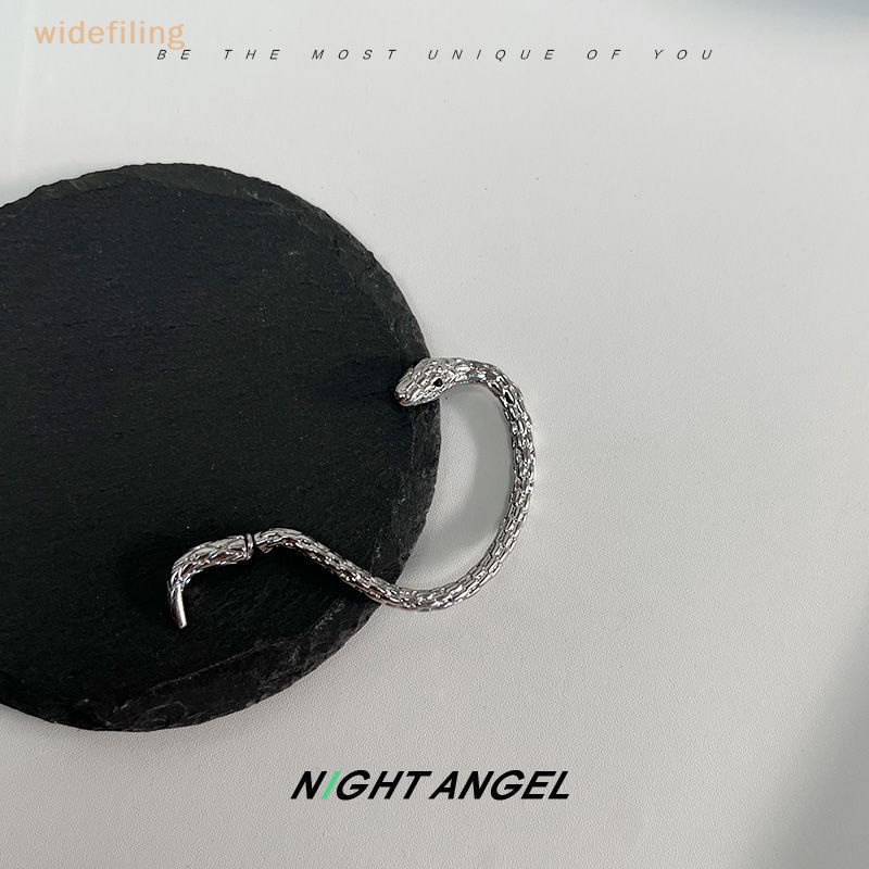 Khuyên Tai Dạng Kẹp Hình Rắn Phong Cách Punk Cổ Điển Cá Tính Dành Cho Nữ