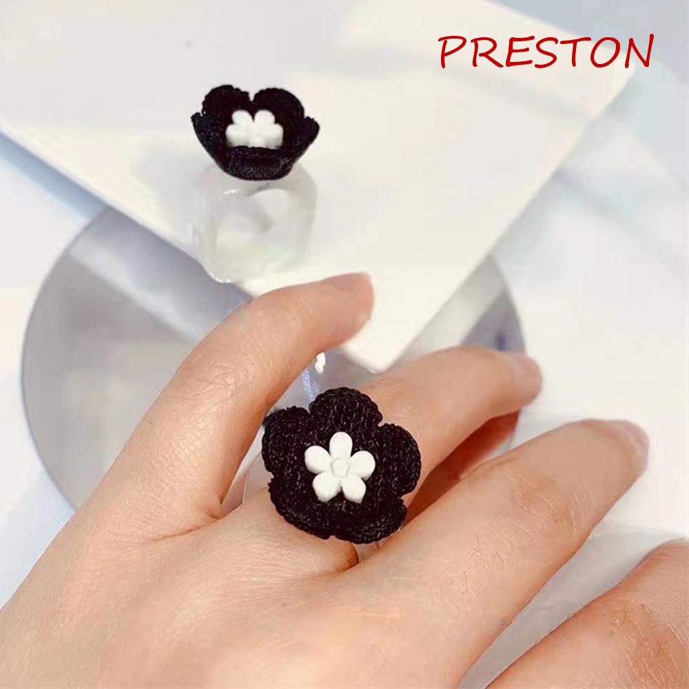 Nhẫn Acrylic Hình Trái Tim Phong Cách Retro