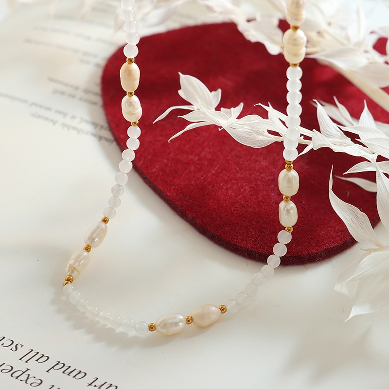 Vòng Cổ Hạt Ngọc Trai Bằng Thép Titan Mạ Vàng Không Phai Phong Cách Pháp Cá Tính Mùa Đông Mới