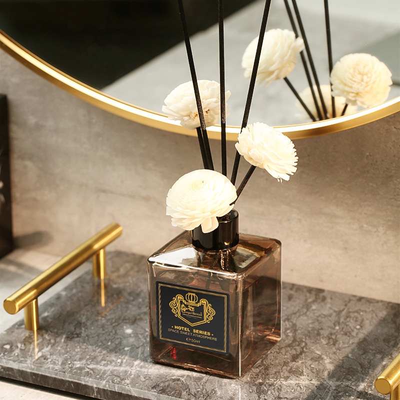 Tinh Dầu Thơm Thiên Nhiên 50ml Màu Đen tinh dầu thơm phòng Chai