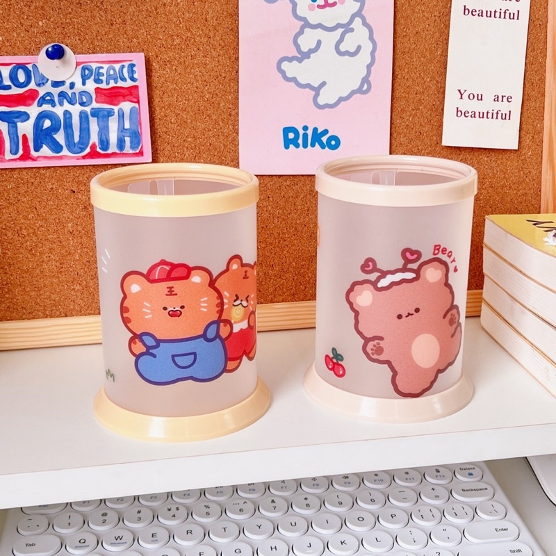 Ống Đựng Bút để bàn hoạ tiết dễ thương Hộp Cắm Bút decor bàn học cute Gáu Mon