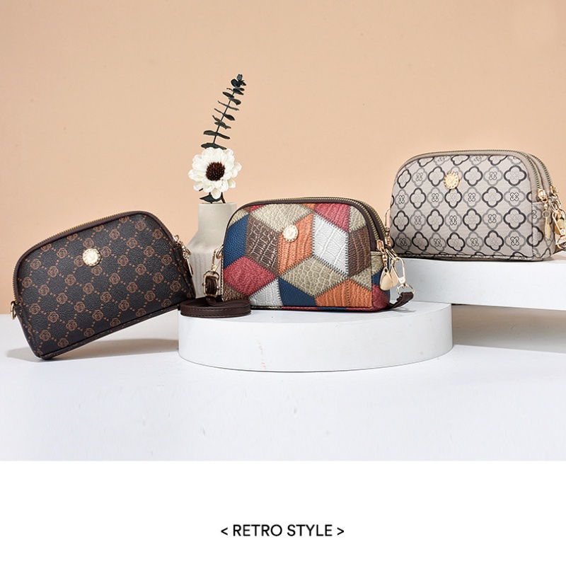 Xu hướng joker mới phù hợp màu sắc túi đeo vai có dây kéo