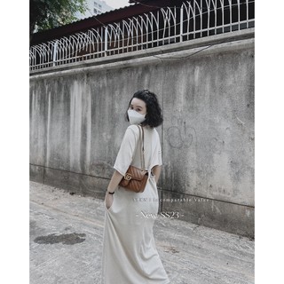 đầm suông ba.sic khoét sau lưng 