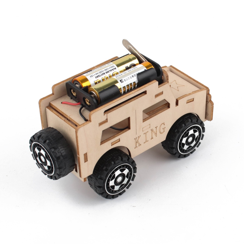Đồ Chơi Xe Jeep Bằng Gỗ Thủ Công Dành Cho Học Sinh Tiểu Học