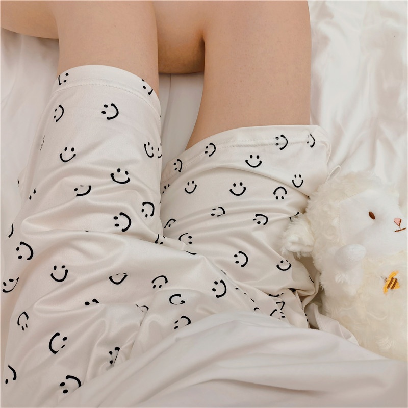 Quần Short Dáng Rộng In Hình Mặt Cười Dễ Thương Thời Trang Cho Nữ