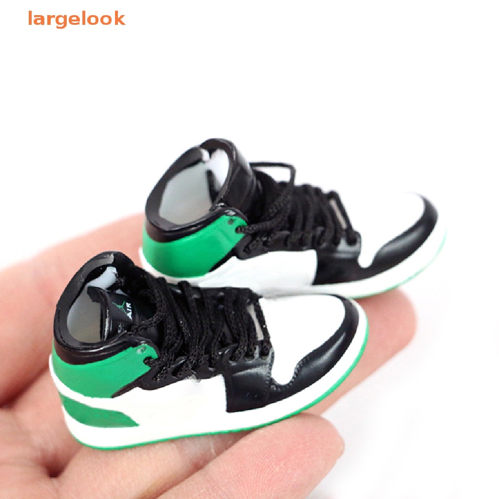 1 Bộ Giày Thể Thao + Nón + Bóng Rổ Mini Trang Trí Nhà Búp Bê