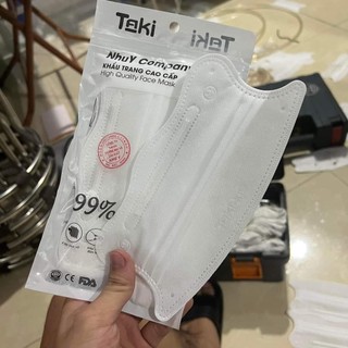 Combo 50c khẩu trang Cua Taki 4 lớp kháng khuẩn kiểu dáng thời trang mới