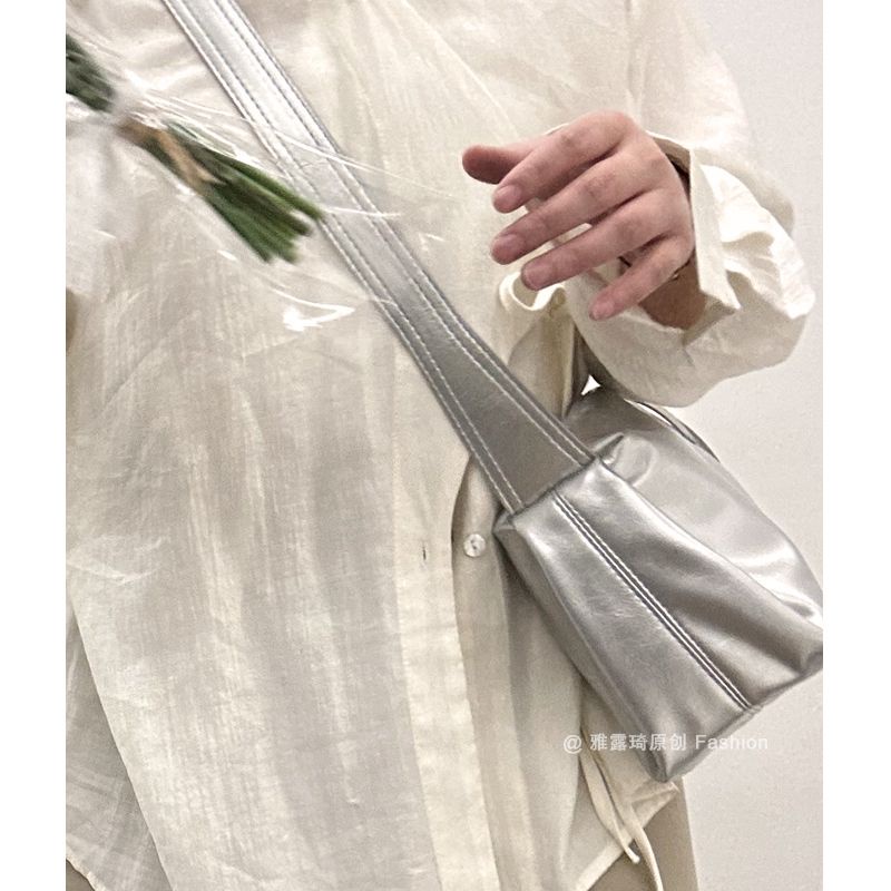 Túi Xách Đeo Vai / Kẹp Nách Màu Bạc Thời Trang Mùa Hè Hàn Quốc 2023 Mới Cho Nữ