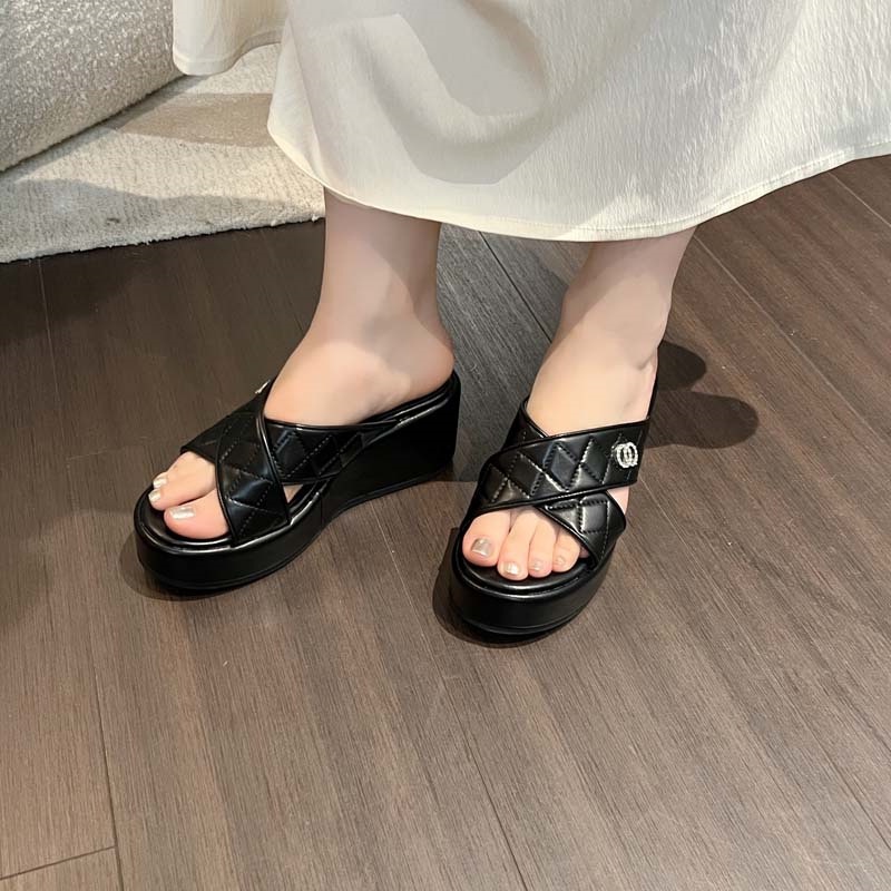 Sandal Đi Biển Đế Xuồng Dày Quai Chéo Phong Cách Roman Mẫu Mới 2023 Thời Trang Mùa Hè Cho Nữ