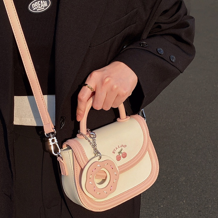 Túi Xách Đeo Vai Hình Yên Ngựa Ielgy Nhật Bản Màu Be Dễ Thương Nhỏ Gọn Thời Trang Mùa Xuân Cho Nữ