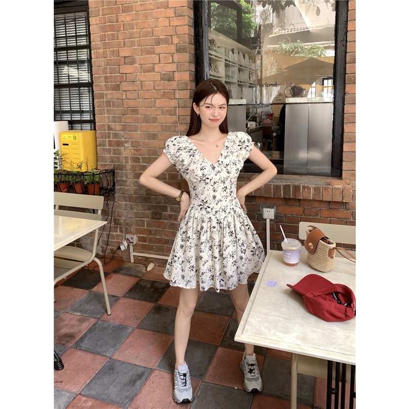 Đầm MIDI Ngắn Tay Cổ Chữ V Họa Tiết Hoa Phong Cách Hàn Quốc Ngọt Ngào