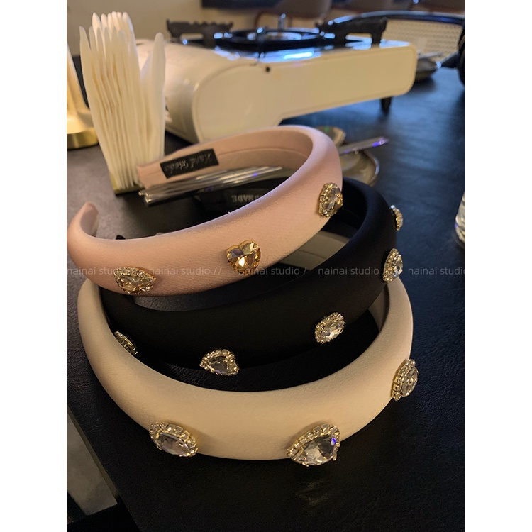 Băng Đô Vải Satin Đính Đá Hình Đầu Lâu Màu Hồng Xinh Xắn