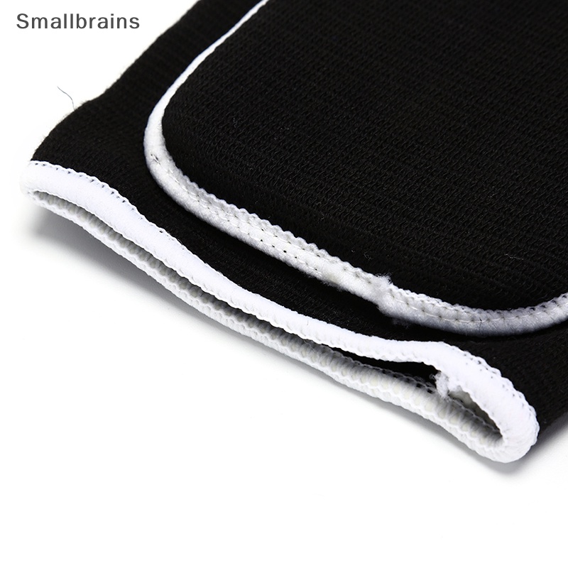 Smbr 1 Đệm Xốp Hỗ Trợ Đỡ Cổ Tay Khi Chơi Bóng Rổ Đệm Xốp Hỗ Trợ Đỡ Cổ Tay Màu Đen / Xanh Dương Tiện Dụng Khi Chơi Bóng Rổ Set Tấm Xốp + Thảm Dệt Kim Lót Sàn Tiện Dụng