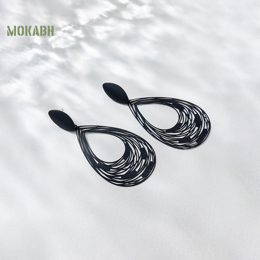 1 Đôi Bông Tai Rỗng Màu Đen Nhám Phong Cách Retro