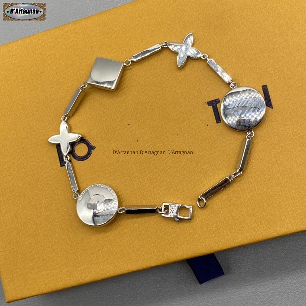 'TOP'Vòng đeo tay kim cương hoa MONOGRAM Vòng đeo tay vàng hồng Vòng đeo tay bằng đồng mạ vàng với dấu thép Hàn Quốc 2023 Vòng đeo tay nữ tái tạo mới