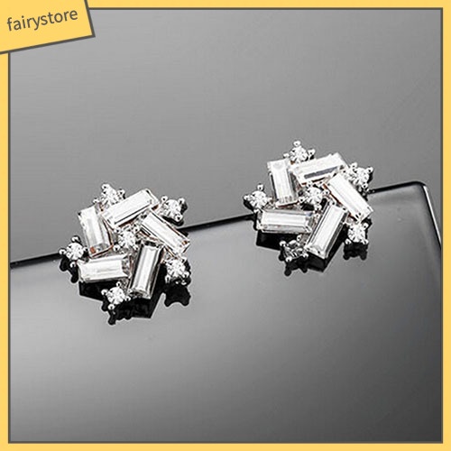 Khuyên Tai Hình Cối Xay Gió May Mắn Đính Đá Nhiều Màu Sắc