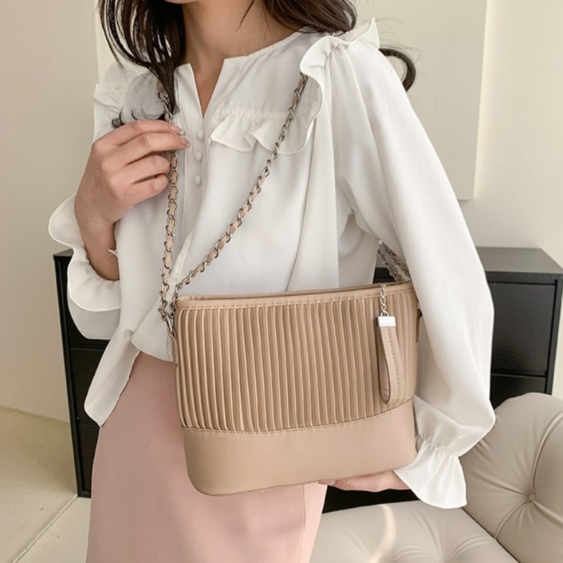 Túi Xách Đeo Vai Cỡ Lớn Phối Dây Xích Thời Trang Nữ Sành Điệu