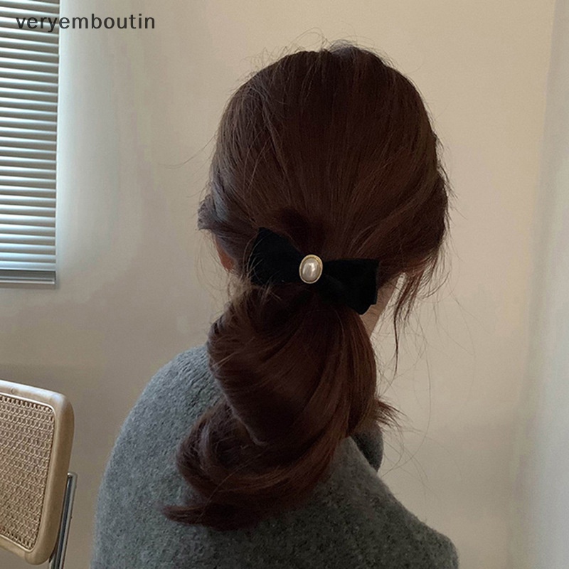 Dây Buộc Tóc Cao Su Bọc Nhung Màu Đen Đính Hạt Ngọc Trai Đơn Giản