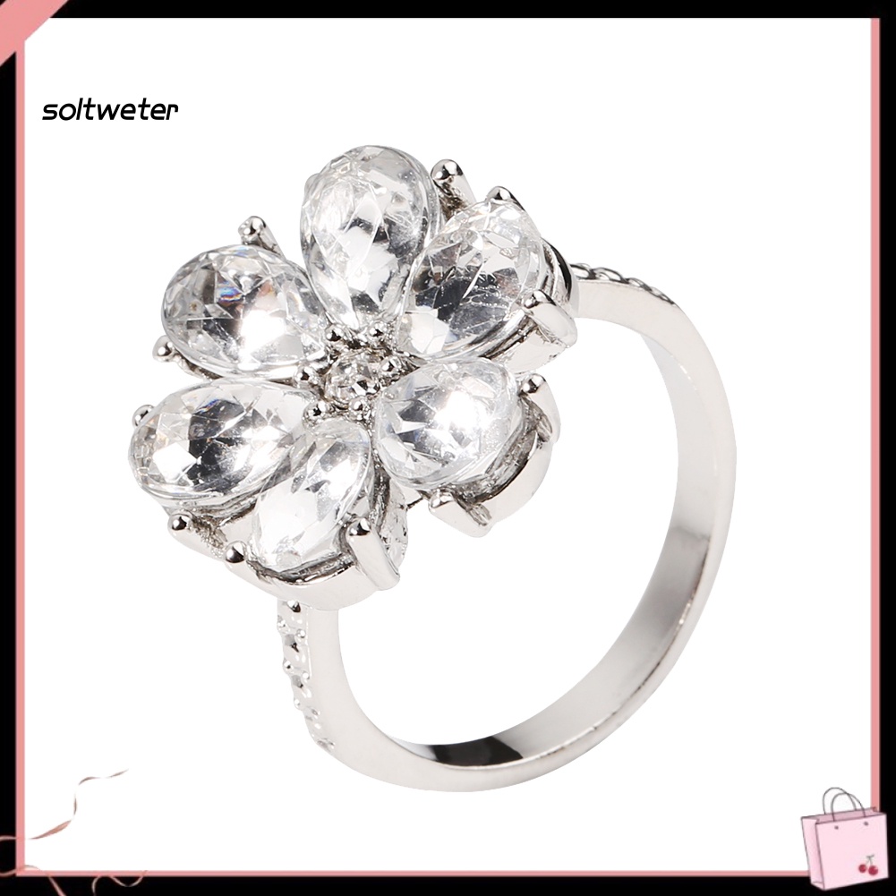 Nhẫn Đính Hôn Nữ Mặt Hoa Đính Đá Zircon