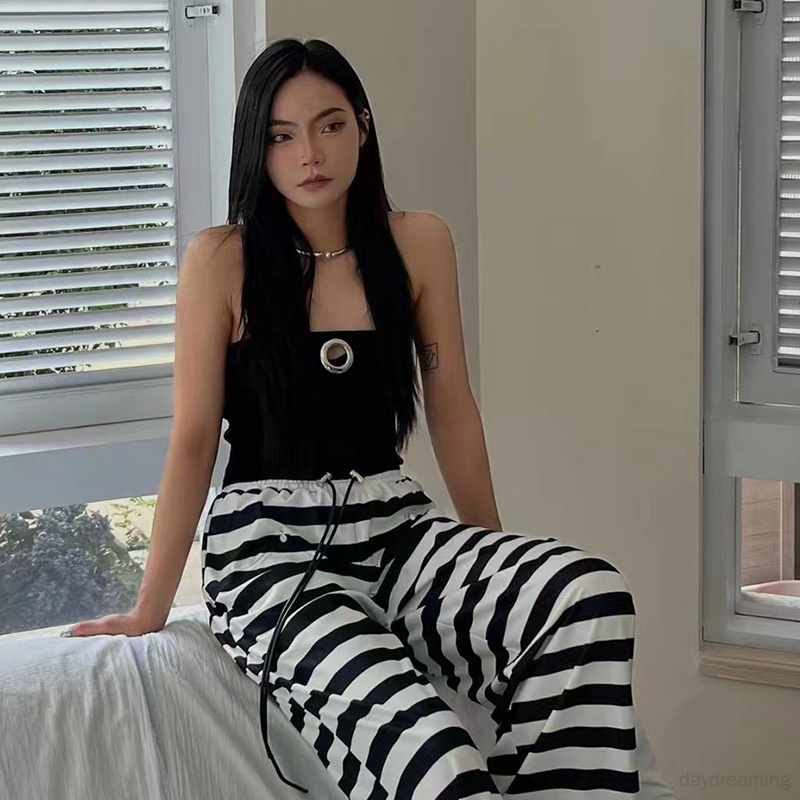 Áo Croptop Dệt Kim Dáng Ôm Thiết Kế Rách Kim Loại Thời Trang Quyến Rũ Cho Nữ