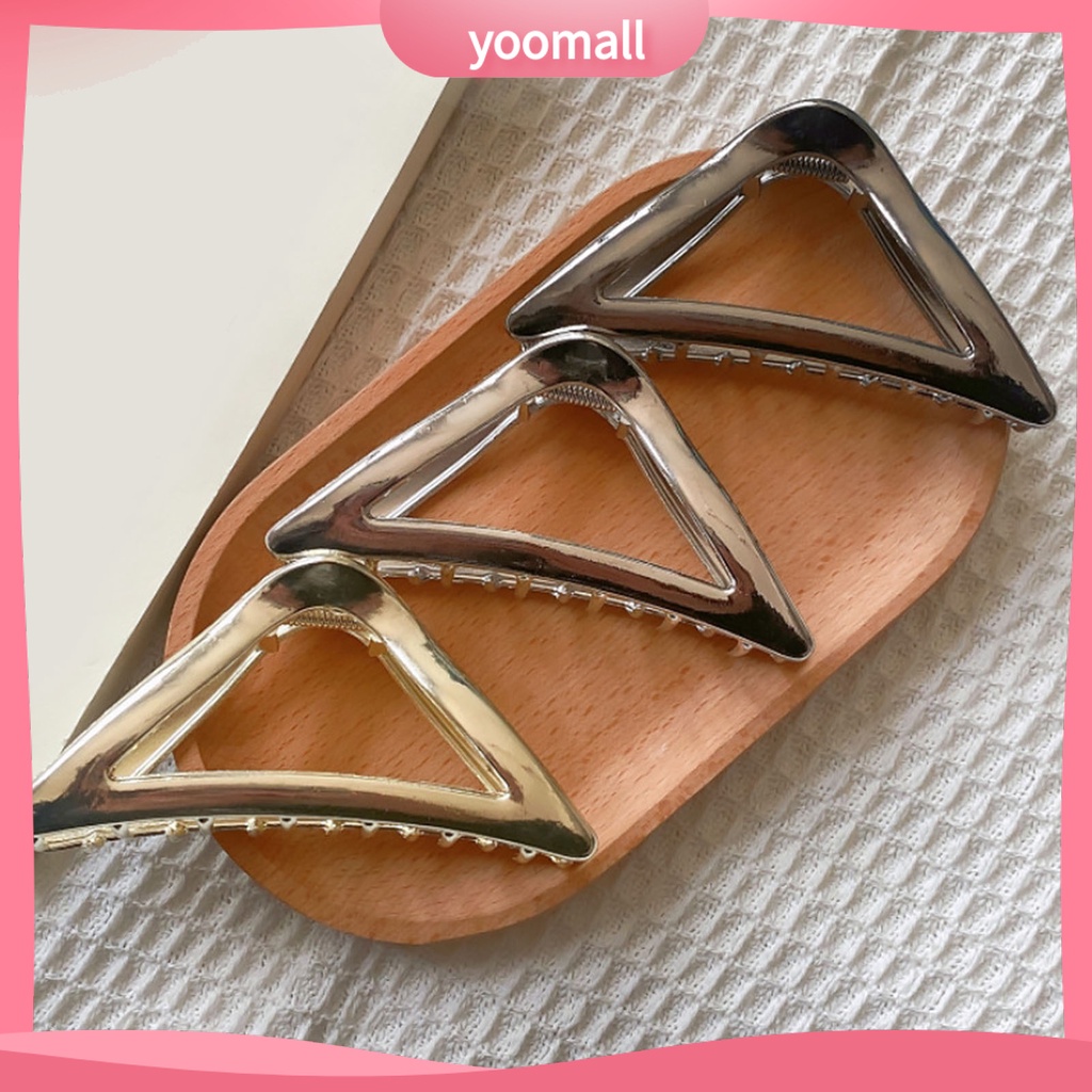 Kẹp Tóc Hình Tam Giác Bằng Kim Loại Màu Trơn Có Răng Chéo