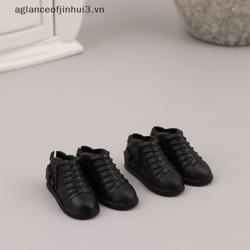 Set 2 Đôi Giày Mini Bằng Nhựa Màu Đen Đỏ Dành Cho Búp Bê 1: 12