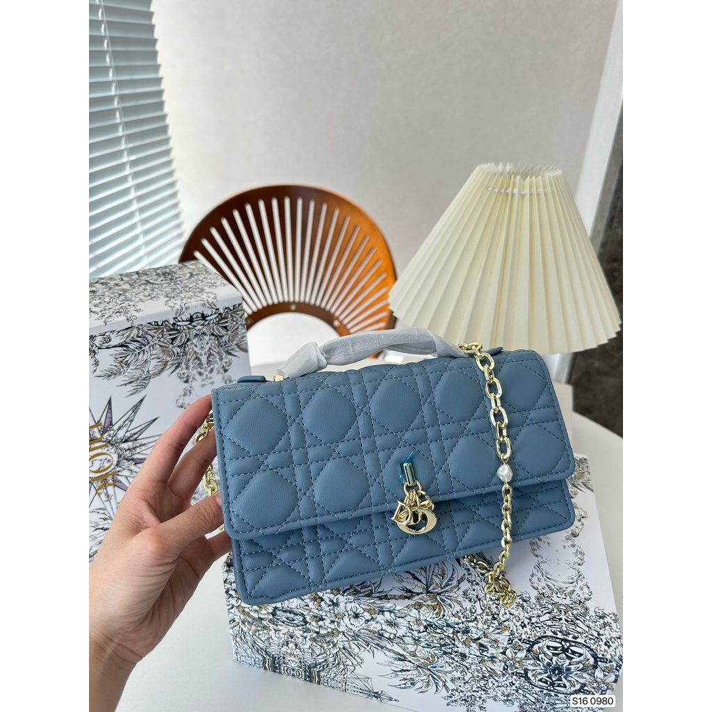 Túi Xách Da 8 Màu 21cm Tỉ Lệ 1: 1 Thời Trang Cho Nữ Dây Xích Linge