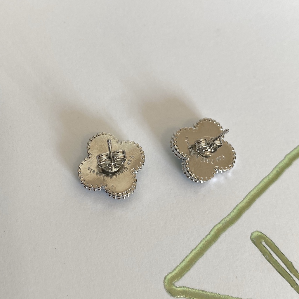Van cleef & arpels Bông Tai Bằng Thép Titan Hình logo Chữ Cái Cho Nữ