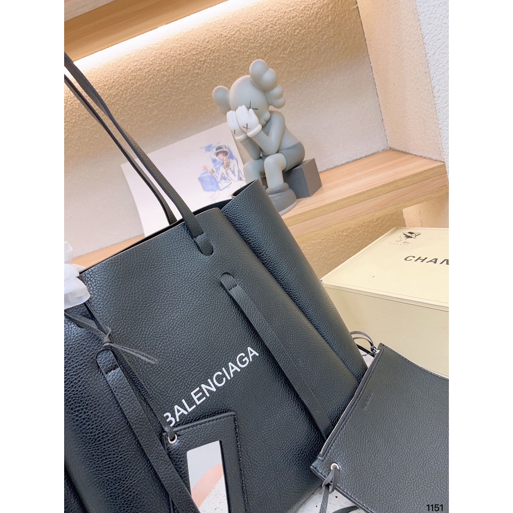Balenc & ga túi tote mới dành cho nữ da bò đen dung tích lớn túi xách một vai với tính khí đa năng