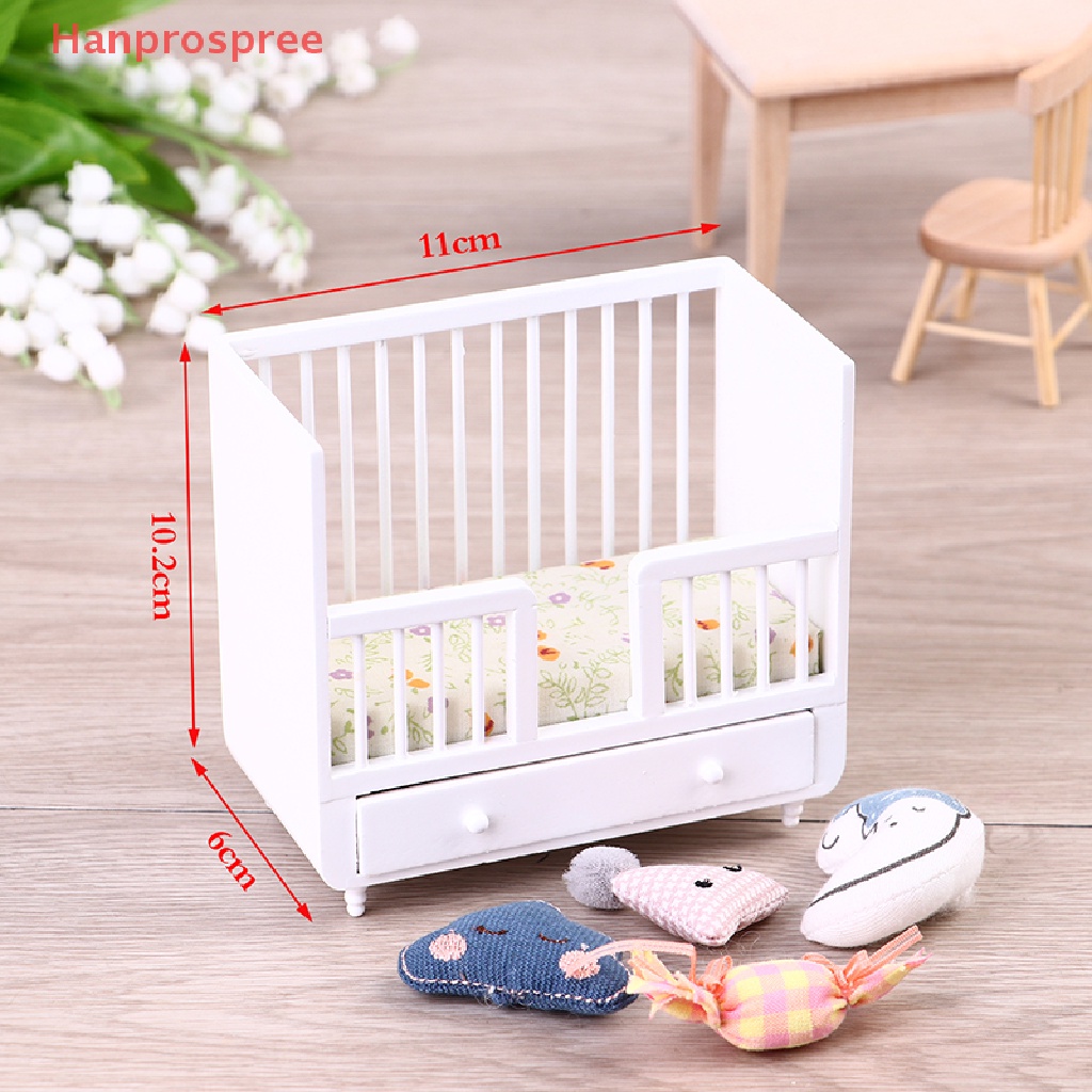 Giường Ngủ Em Bé Mini Có Gối Tựa Trang Trí Nhà Búp Bê Tỉ Lệ 1: 12