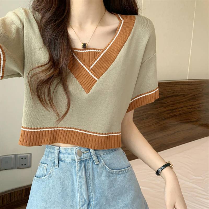 Áo Thun Tay Ngắn Giả Hai Lớp Cổ Chữ V + Quần Jeans Ngắn Lưng Cao Thời Trang Mùa Hè Cho Nữ