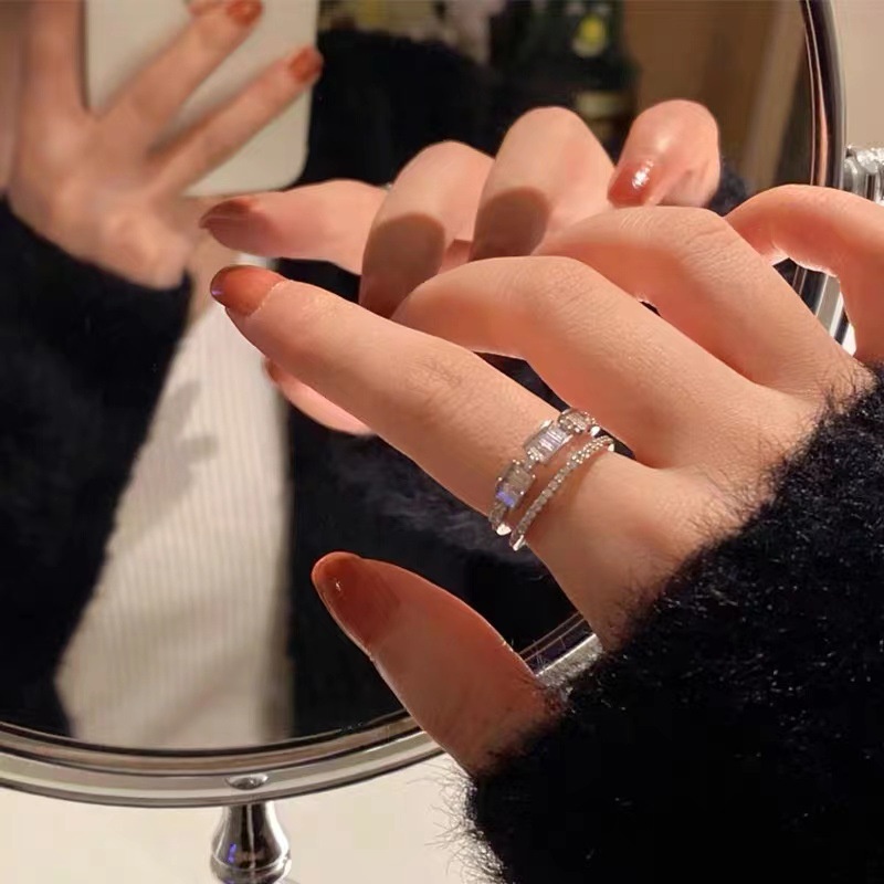 Nhẫn Nữ Mạ Bạc Đính Đá Zircon Sang Trọng