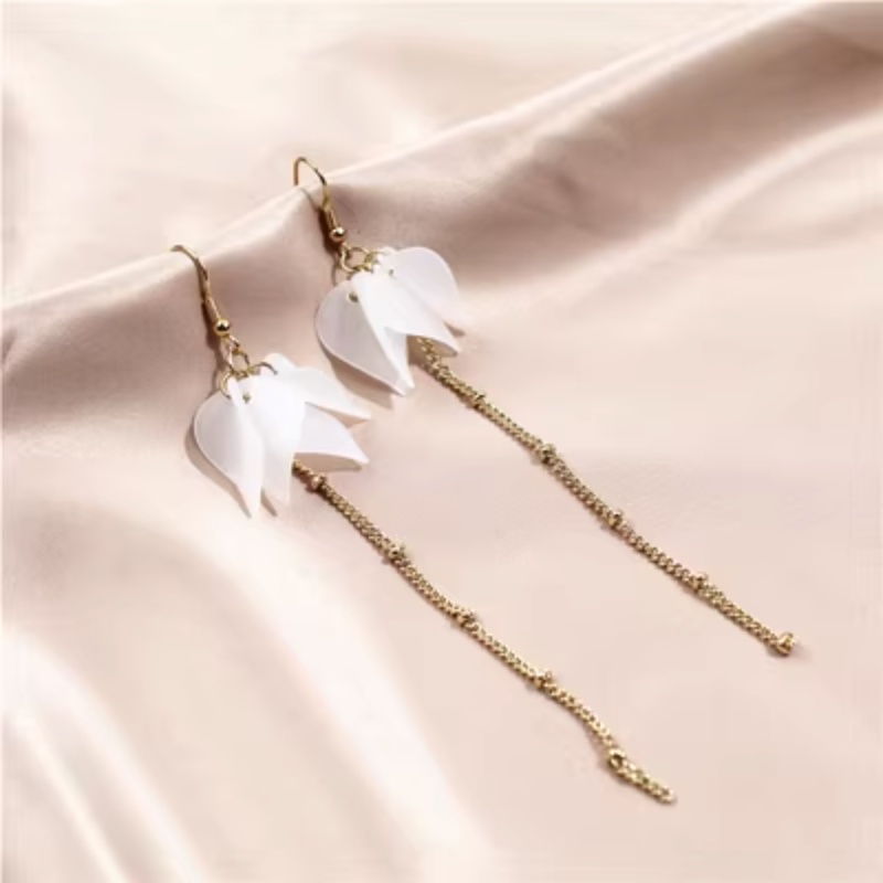 Khuyên Tai Dáng Dài Mặt Tròn Đính Hoa Tua Rua Phong Cách Hàn Quốc Mới