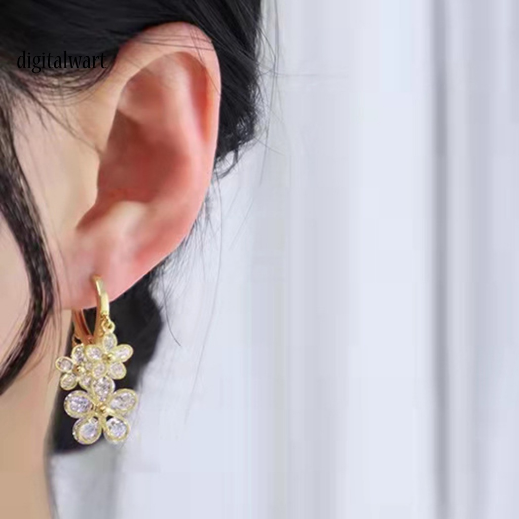 Kỹ Thuật Số| 1 Đôi Bông Tai Hình Hoa Đính Pha Lê Giả Phối Tua Rua Thời Trang Cho Nữ