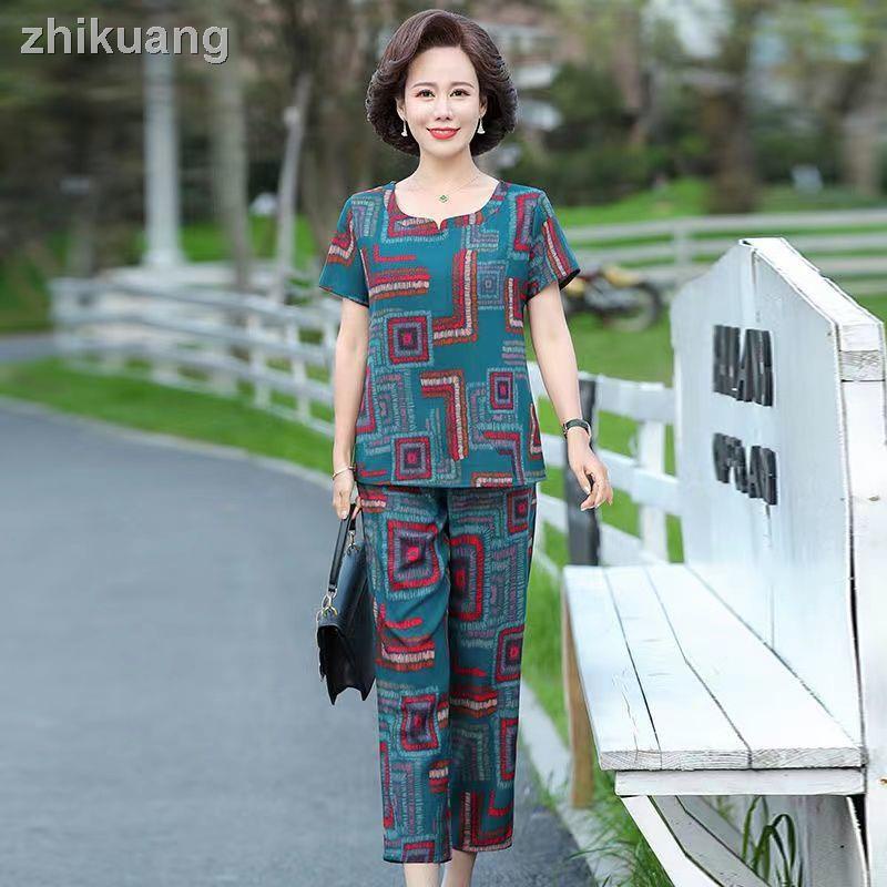 Set Áo Thun Ngắn Tay Và Quần Lửng Ống Rộng Thời Trang Dành Cho Phụ Nữ Trung Niên Mới